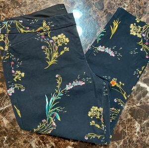 Worthington Women's Petite 14P Black Floral Ankle Pants